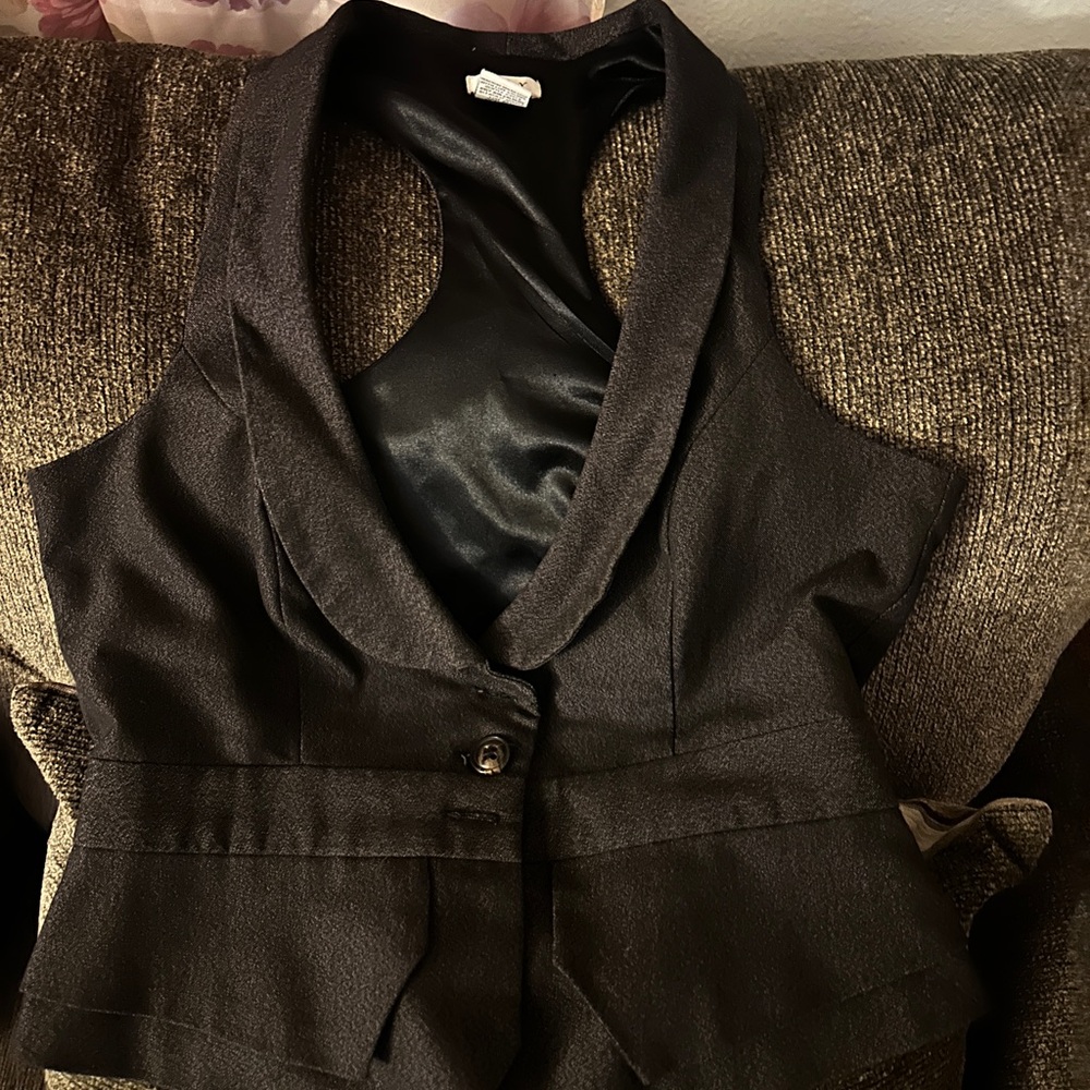 Studio Y Sleek Black Women's Vest